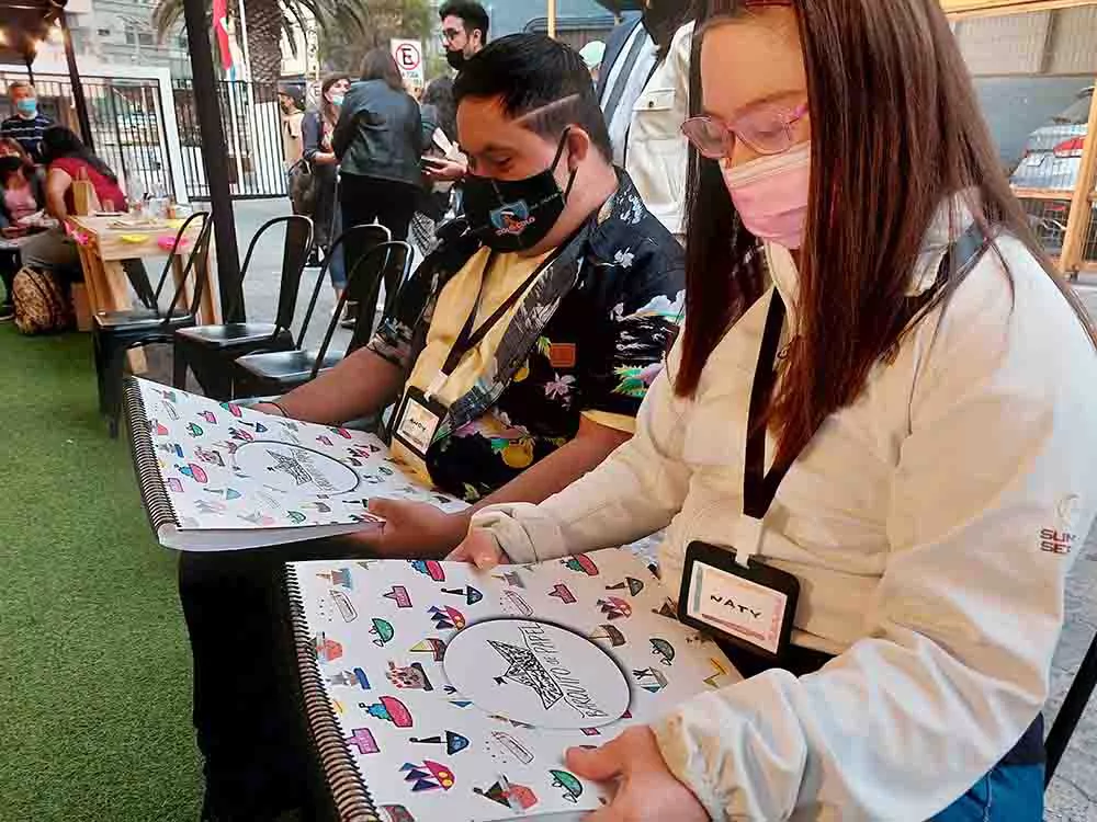 jóvenes_diversidad_funcional_artistas_lanzan_productos_3
