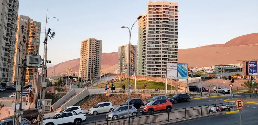 plaza_lastarria_de_iquique_nuevo_espacio_publico_impulsa_la_vida_comunitaria_en_el_sector_sur_1