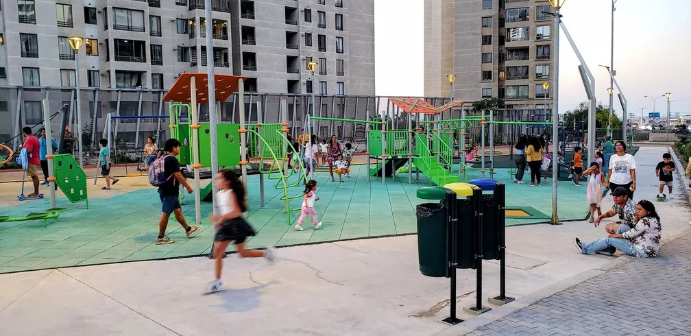 plaza_lastarria_de_iquique_nuevo_espacio_publico_impulsa_la_vida_comunitaria_en_el_sector_sur_5