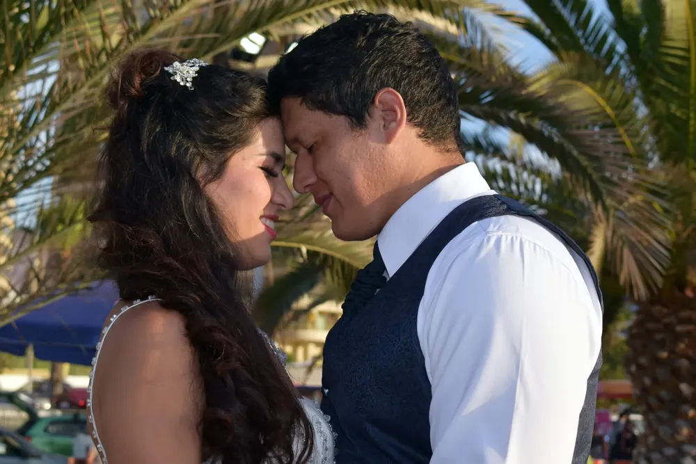 cavancha_atrae_a_novios_turistas_como_escenario_romantico_2
